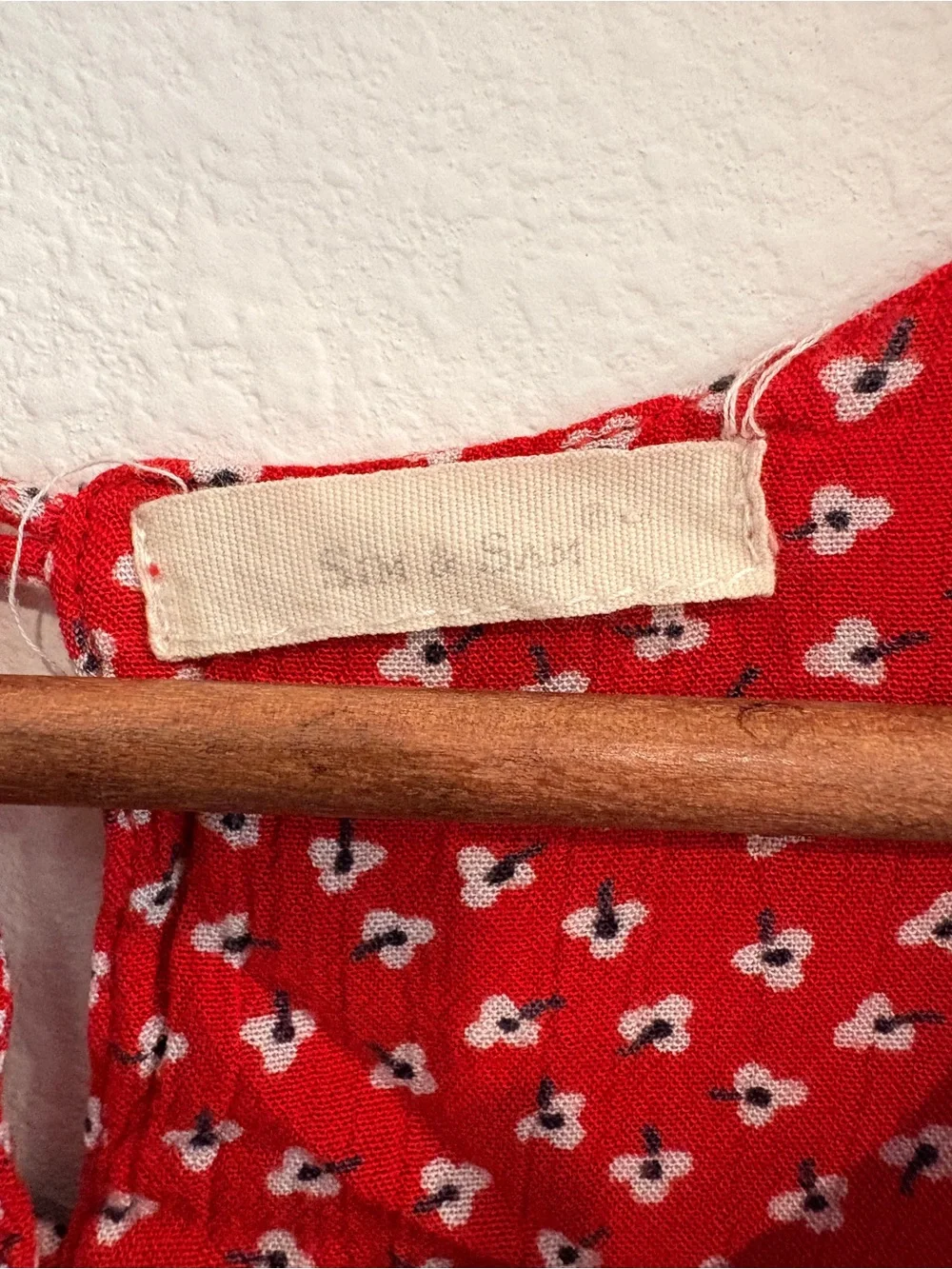 Women's Red Flutter Sleeve Peplum Tank Top - Picture 3 of 5